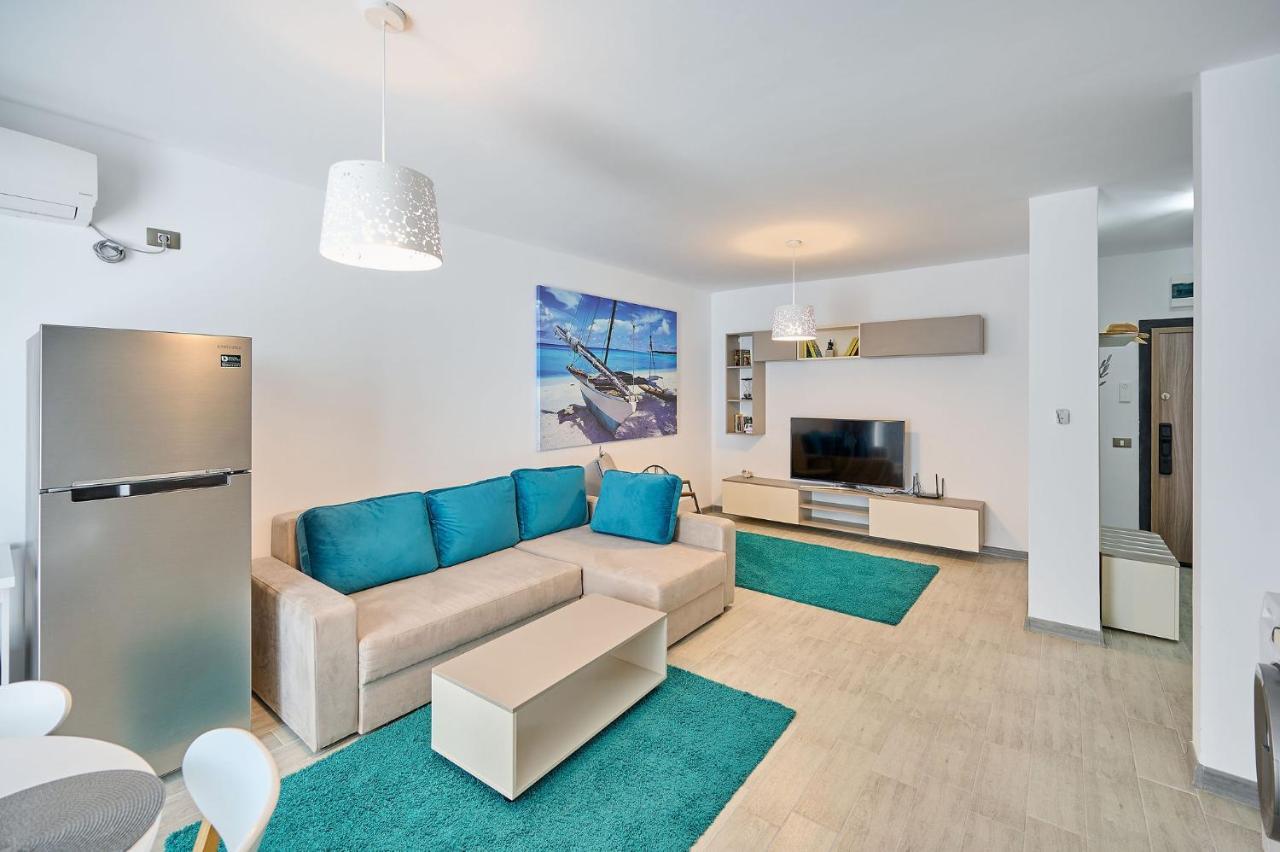 Azurre Apartment Spa And Pool Beach Resort Mamaia Exterior photo